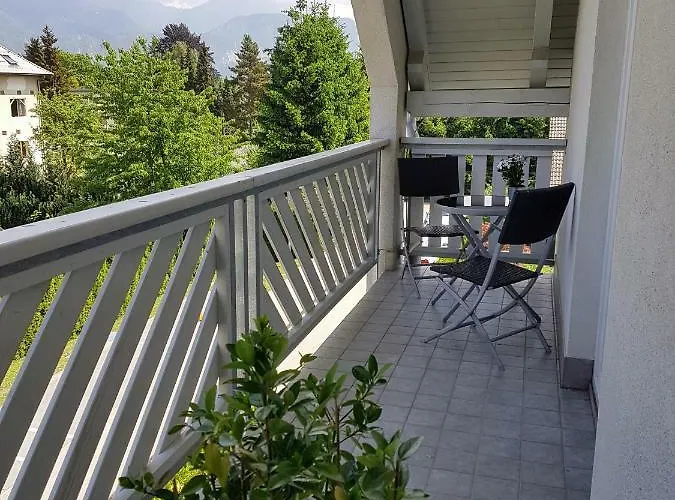 Studio No.14 アパート *